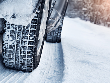More traction, better handling, increased safety: discover all the benefits of winter tires.