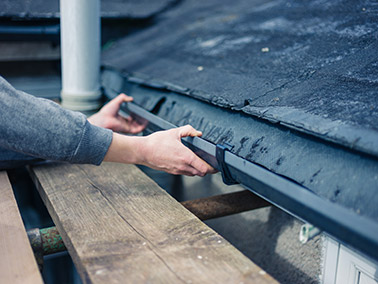 Une fois l’hiver terminé, effectuez une vérification printanière de votre maison.